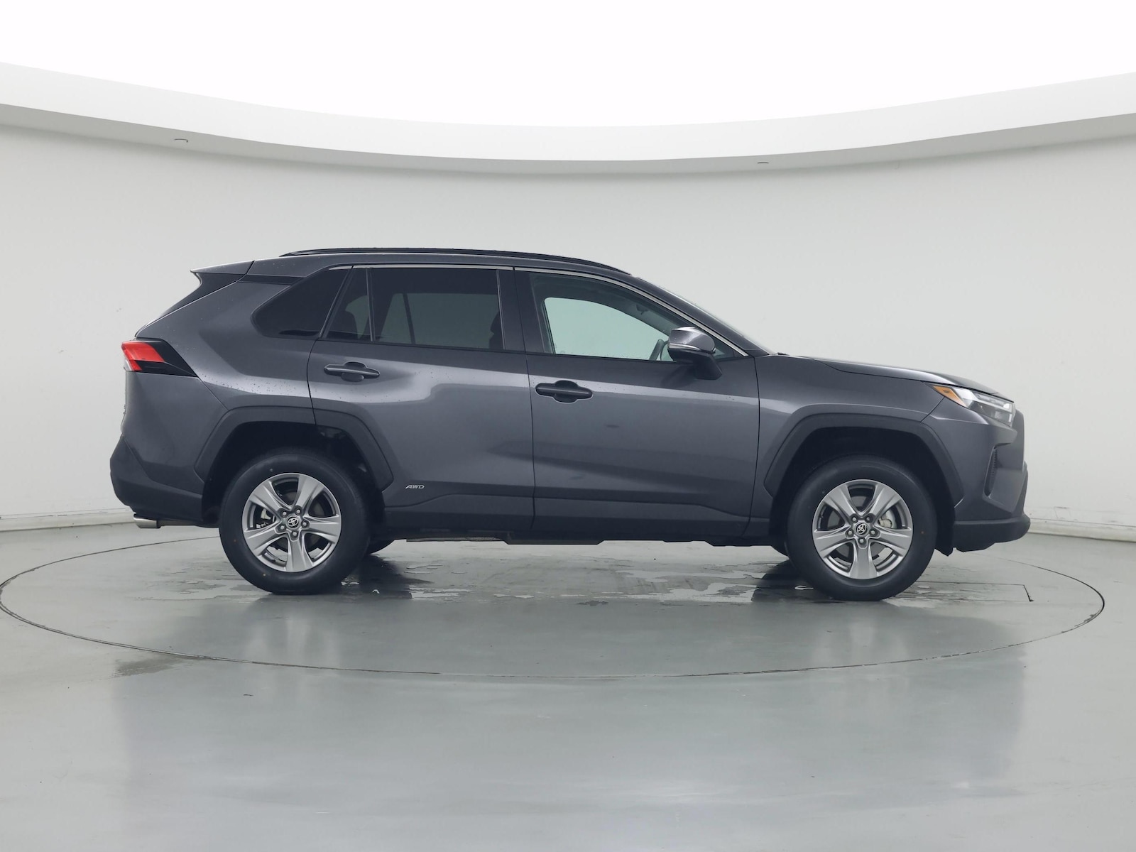 2025 Toyota RAV4 XLE - Photo 8