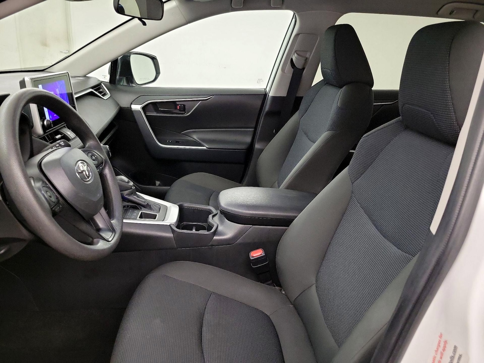2025 Toyota RAV4 LE - Photo 12