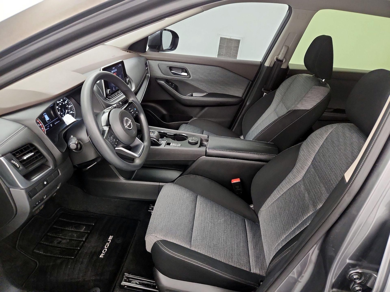 Power Seat(s) & Side Airbags