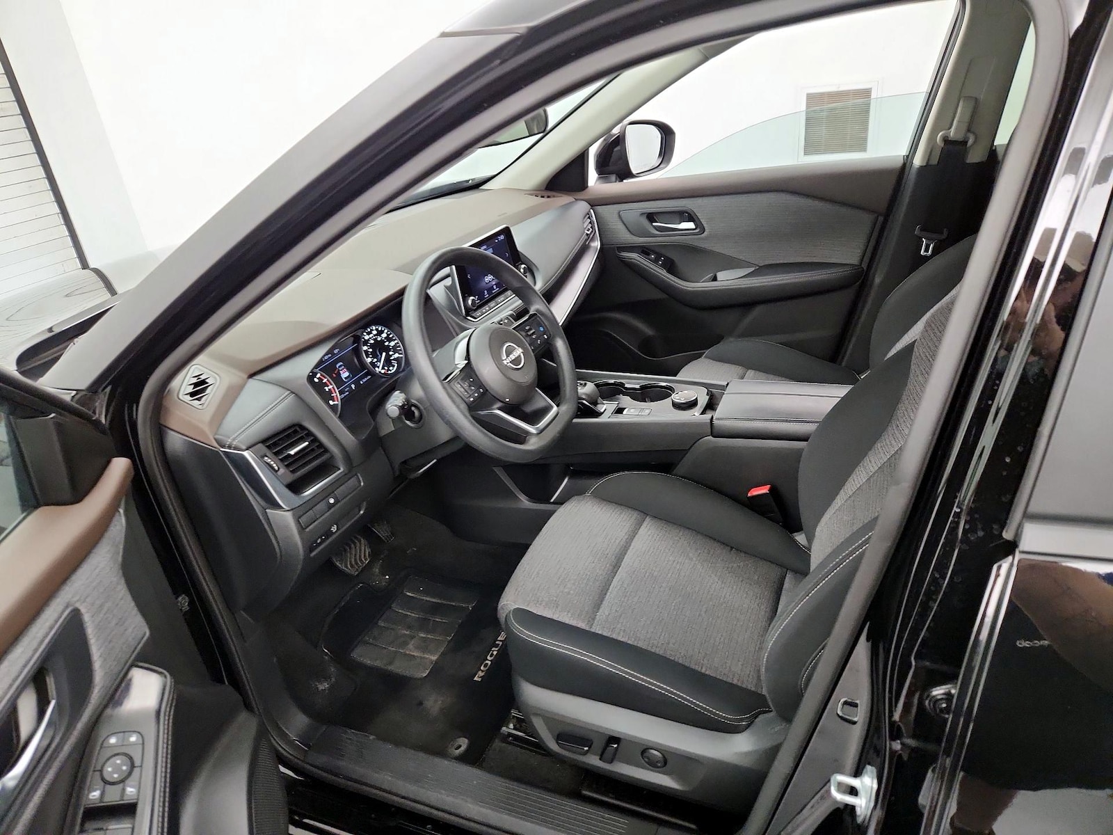 Power Seat(s) & Side Airbags
