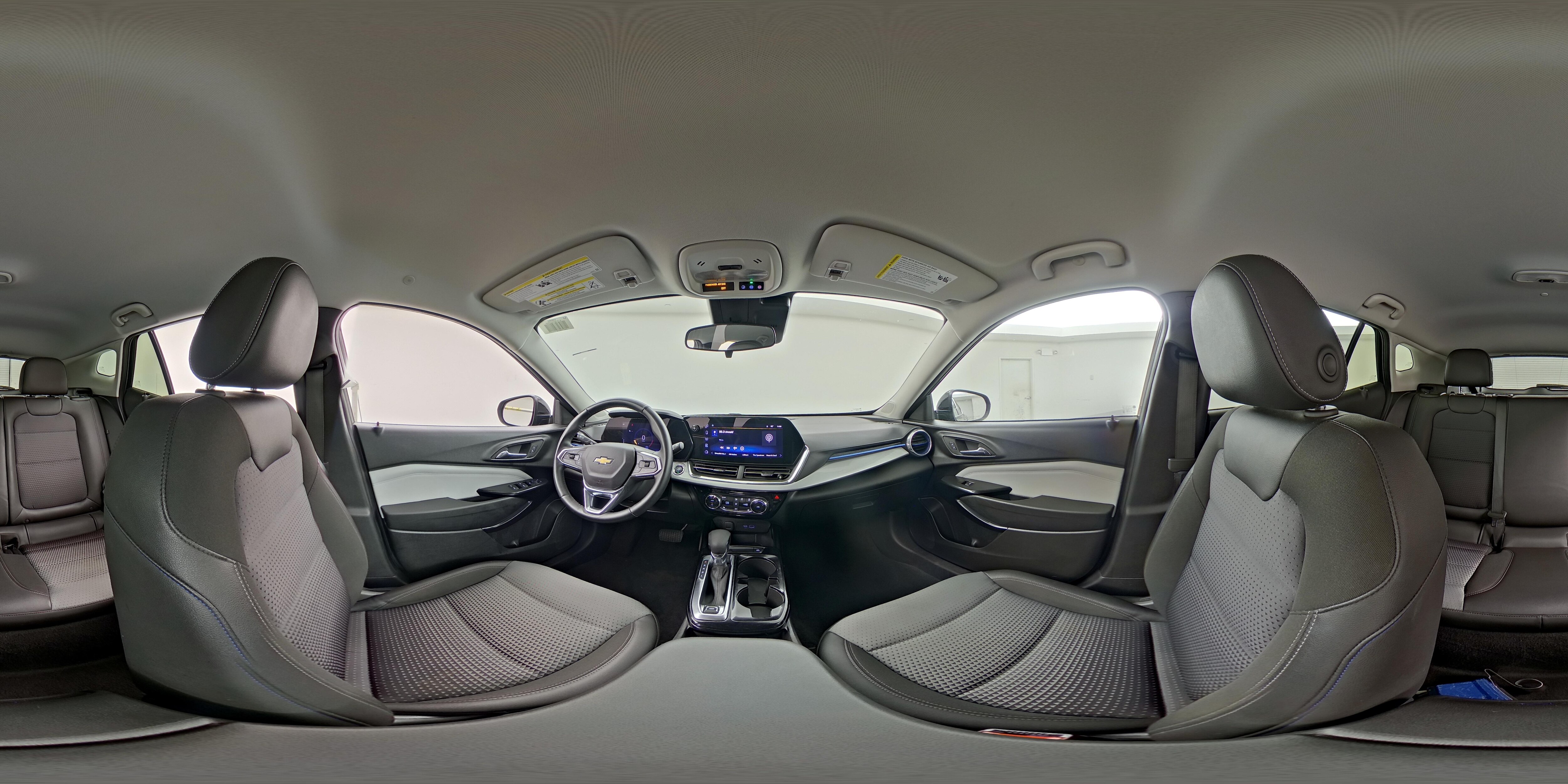 2025 Chevrolet Trax LT - Photo 24
