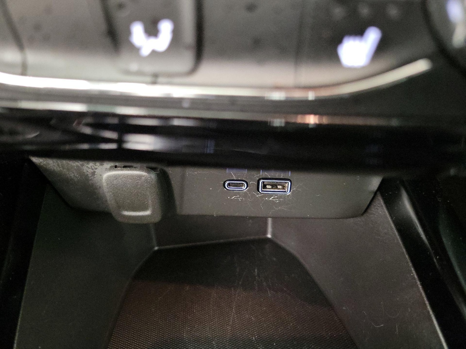 2025 Chevrolet Trax LT - Photo 19
