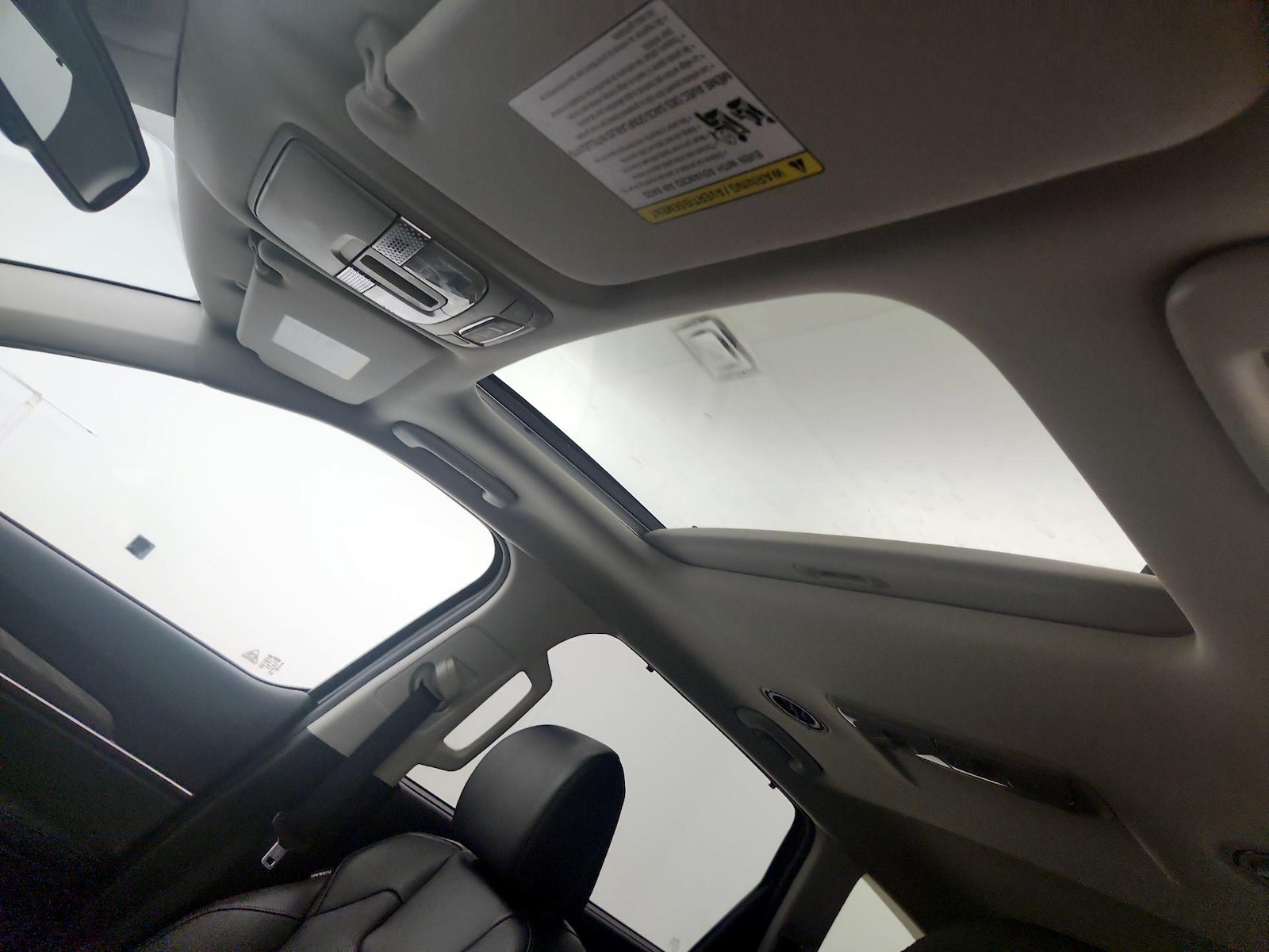 Sunroof(s) & Overhead Airbags