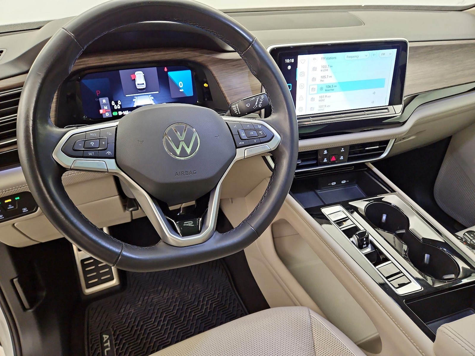 Apple CarPlay® & Android Auto™