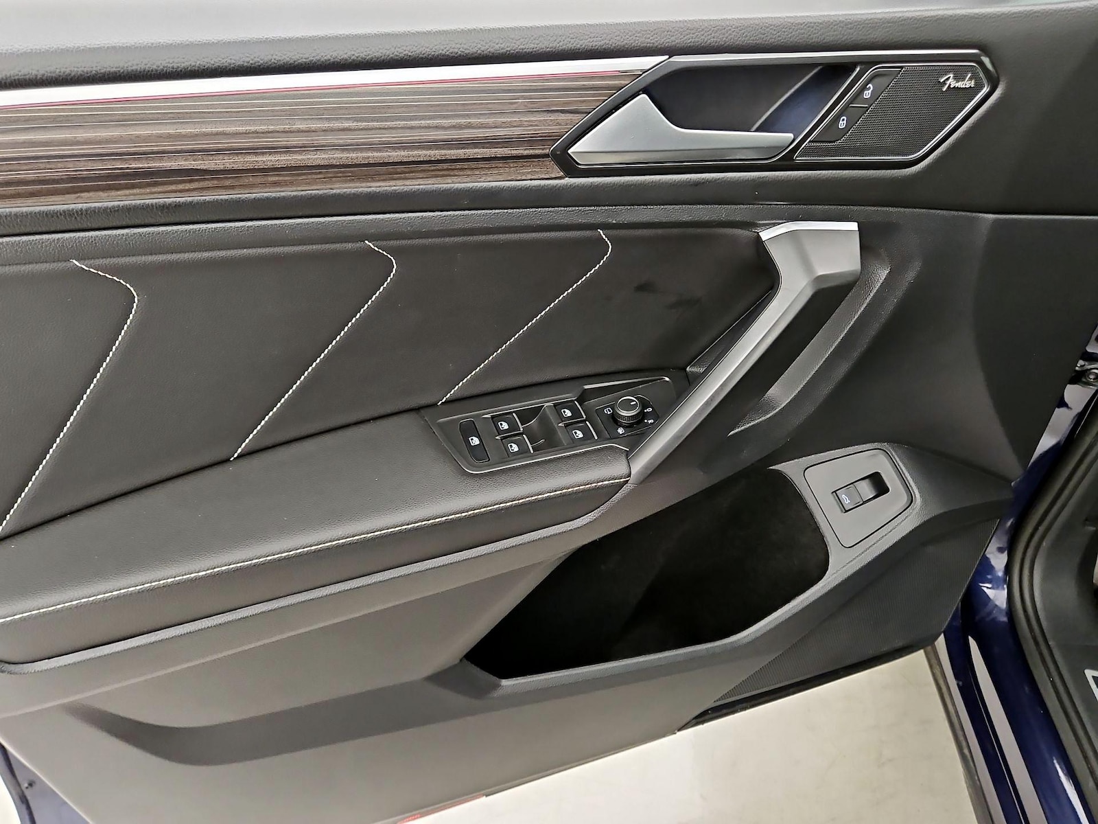 2023 Volkswagen Tiguan SEL R-LINE - Photo 13