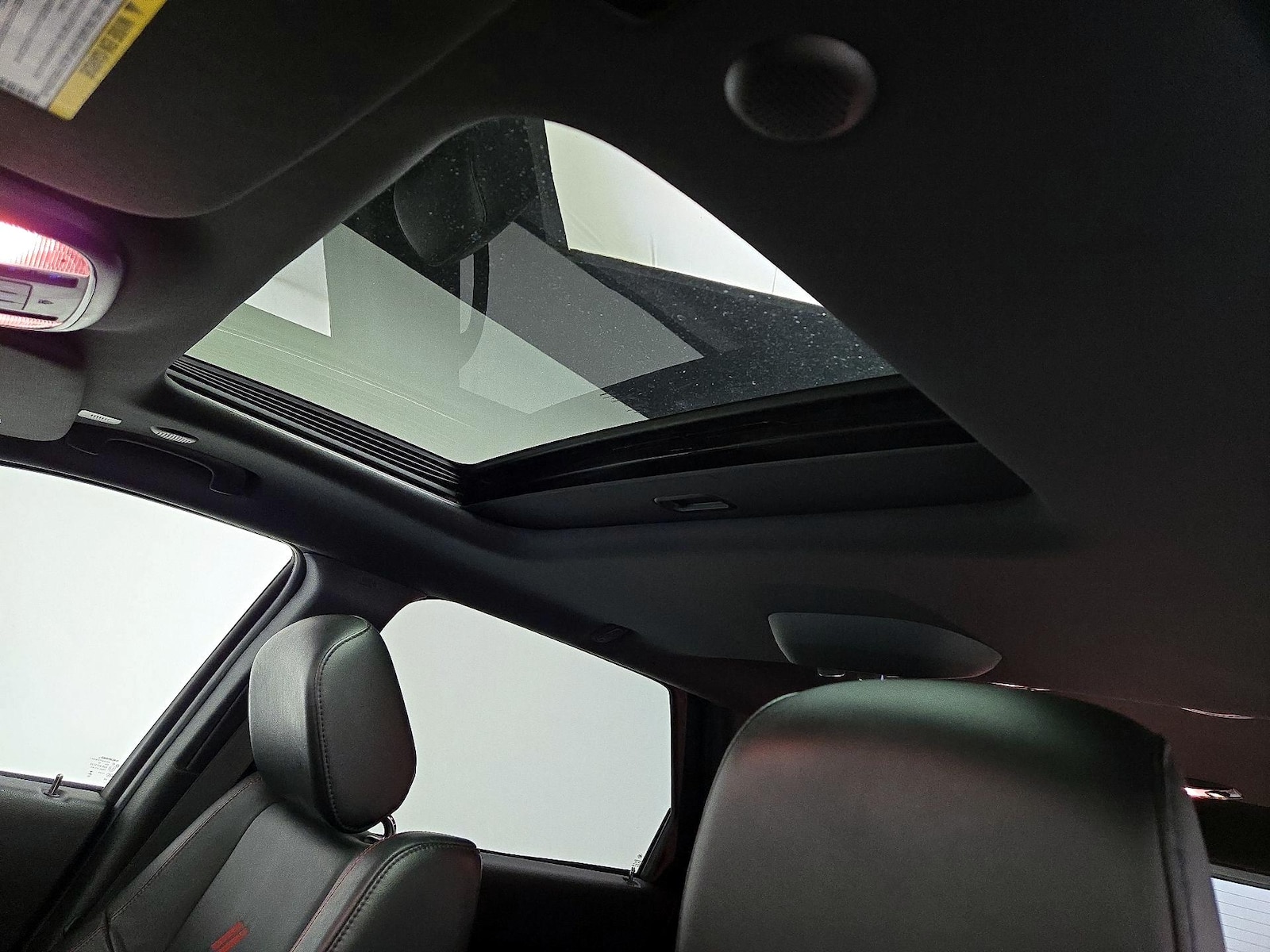 Sunroof(s) & Overhead Airbags