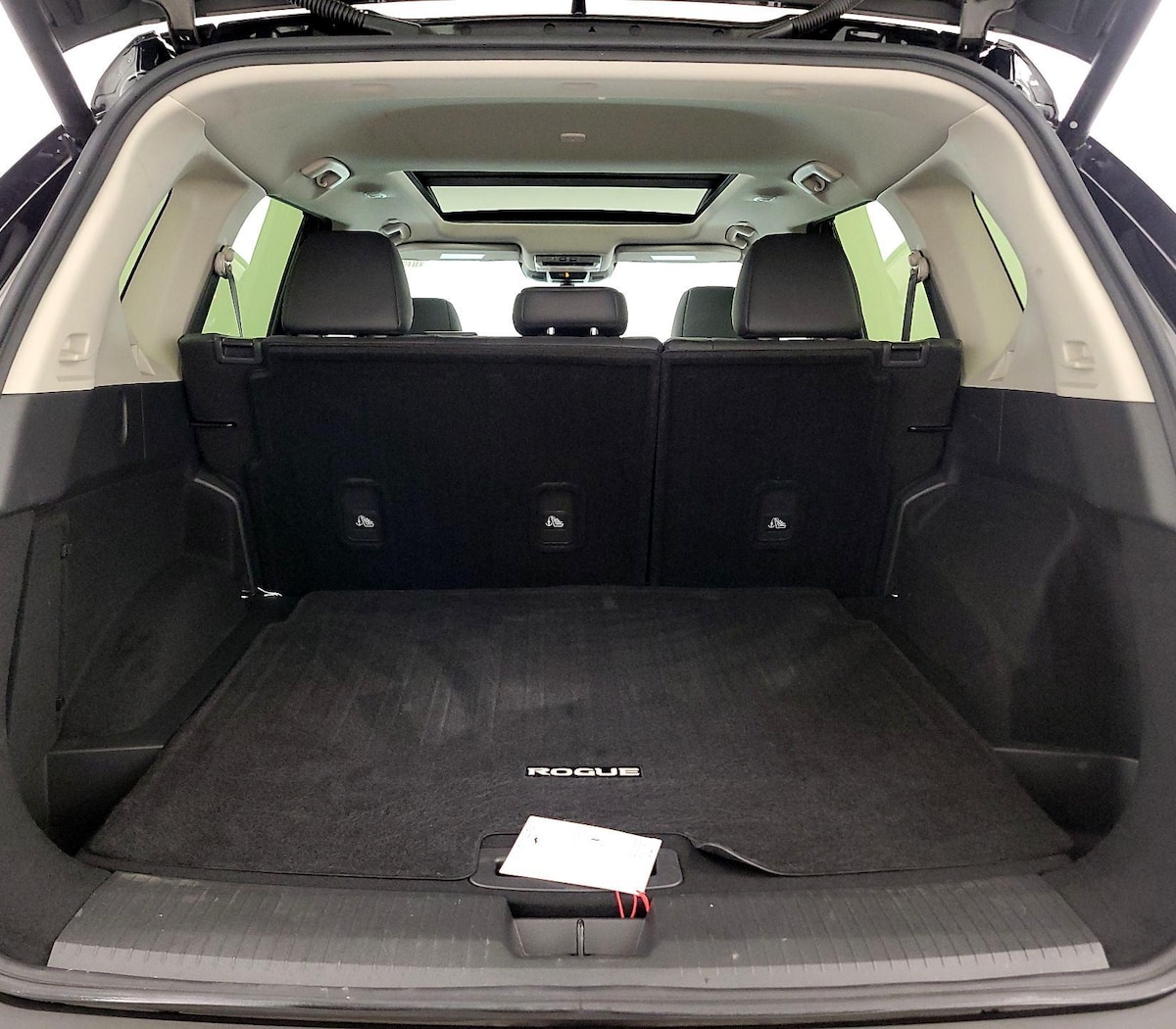 Trunk/Cargo (Seats Up)