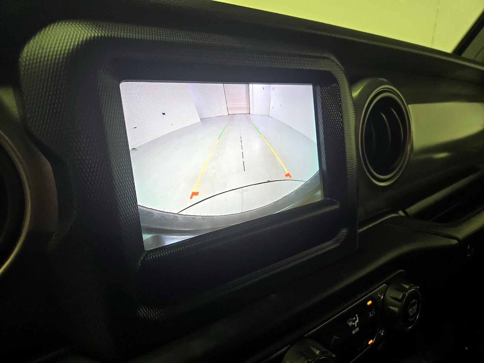2023 Jeep Wrangler 4-Door Willys - Photo 15