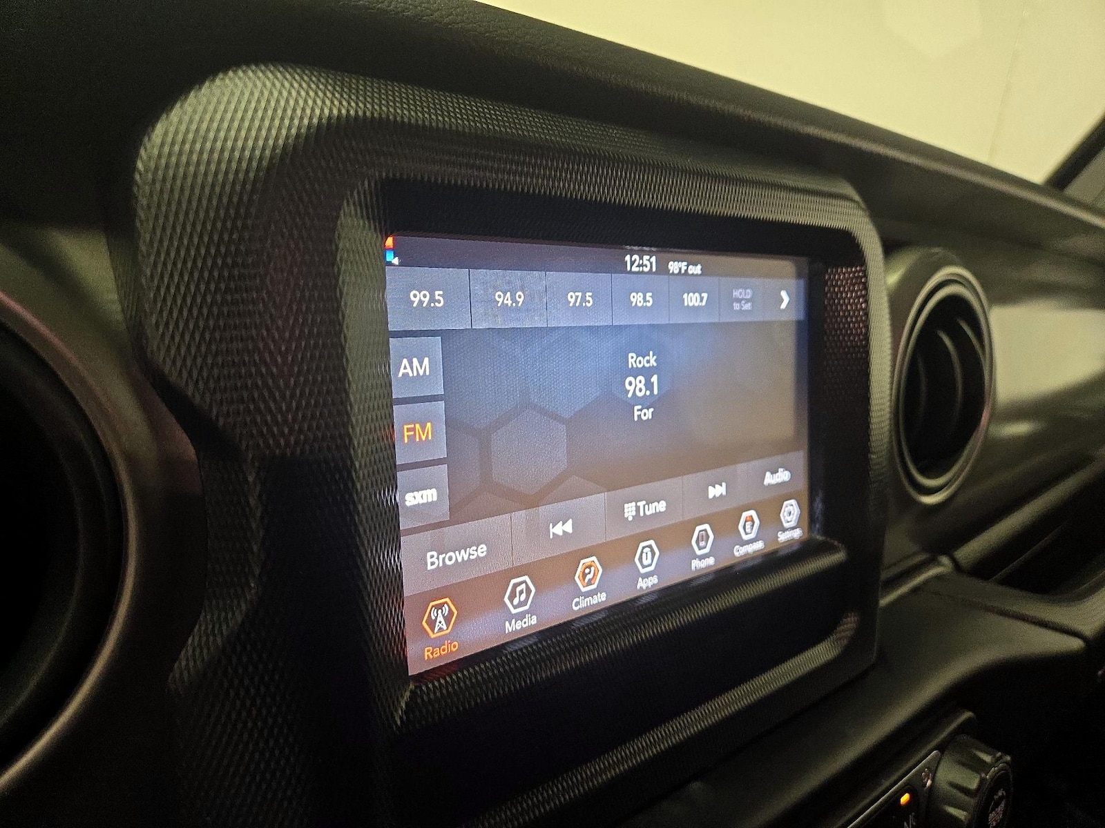 2023 Jeep Wrangler 4-Door Willys - Photo 16