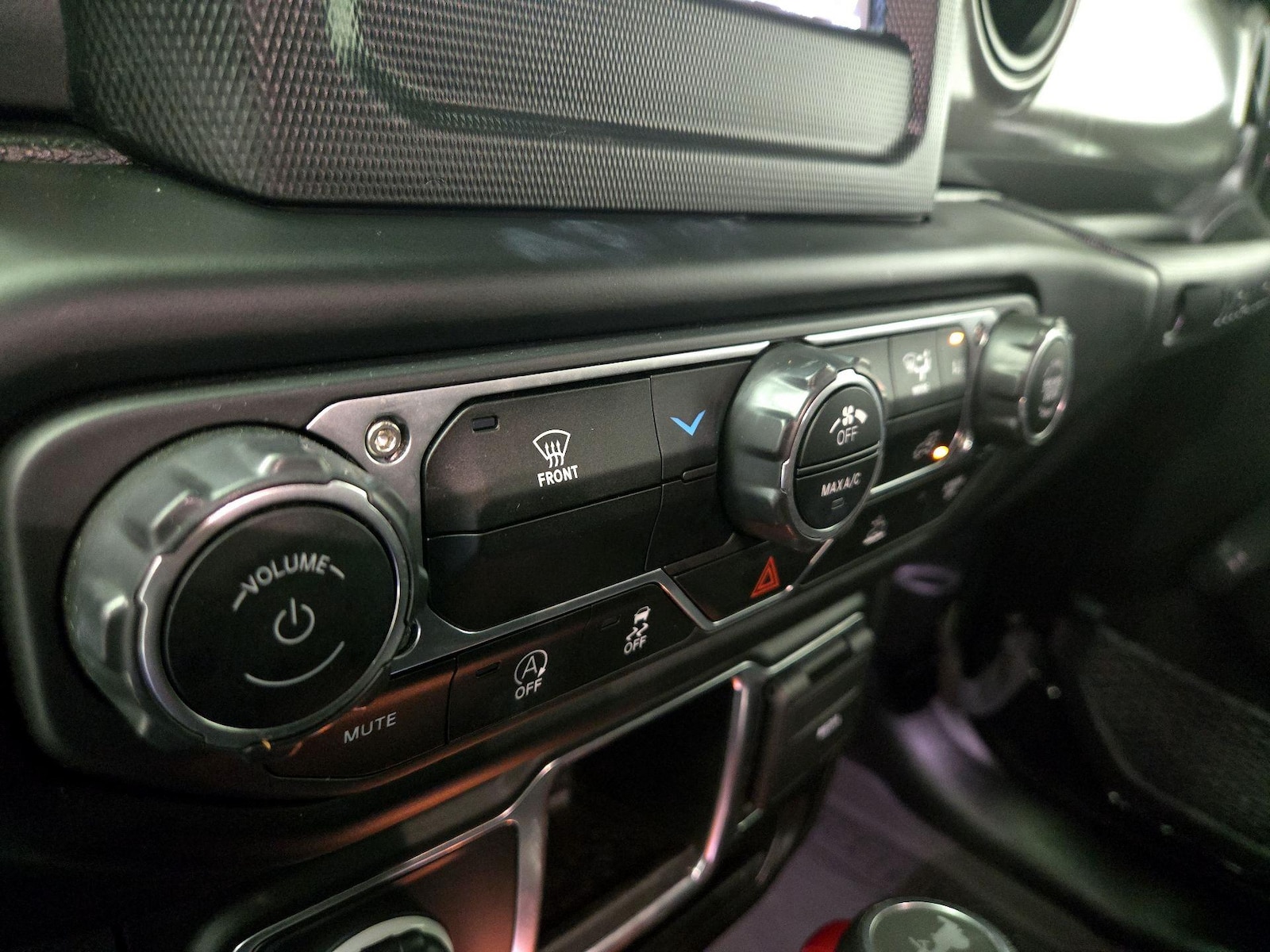 2023 Jeep Wrangler 4-Door Willys - Photo 17