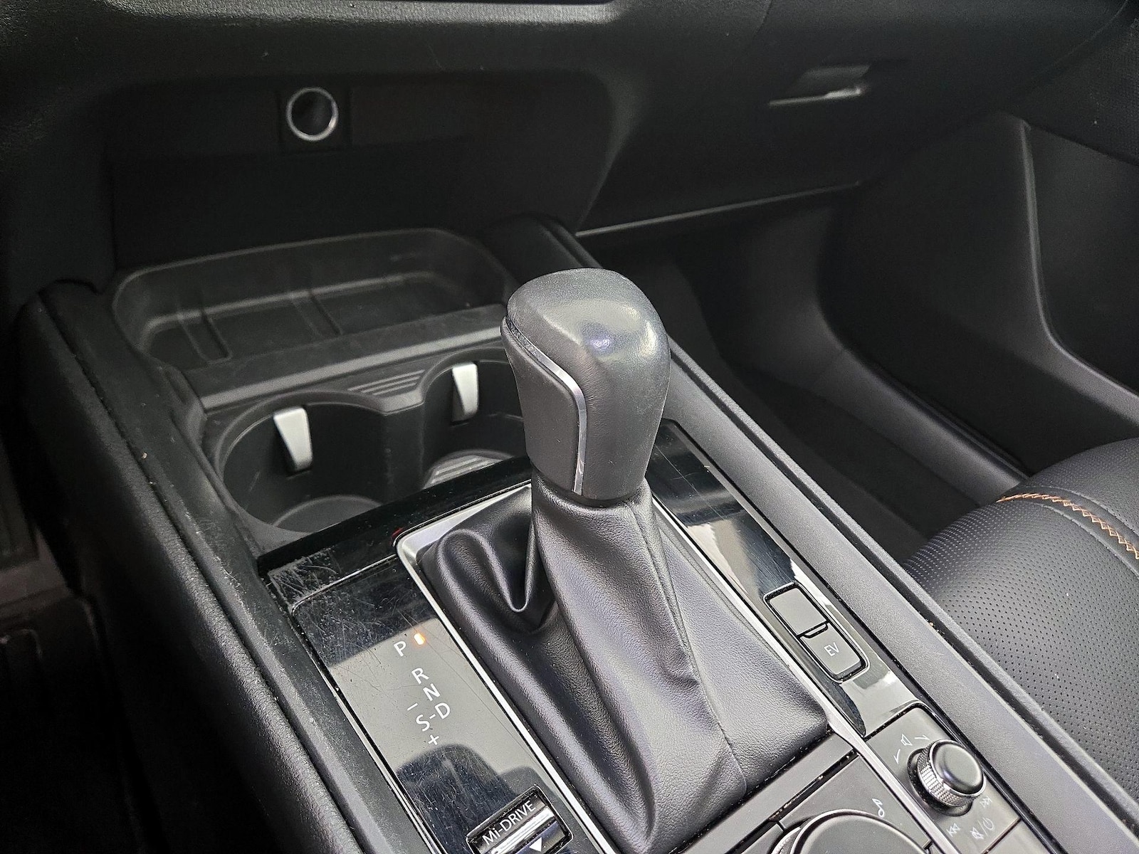 2025 Mazda CX-50 Premium - Photo 16