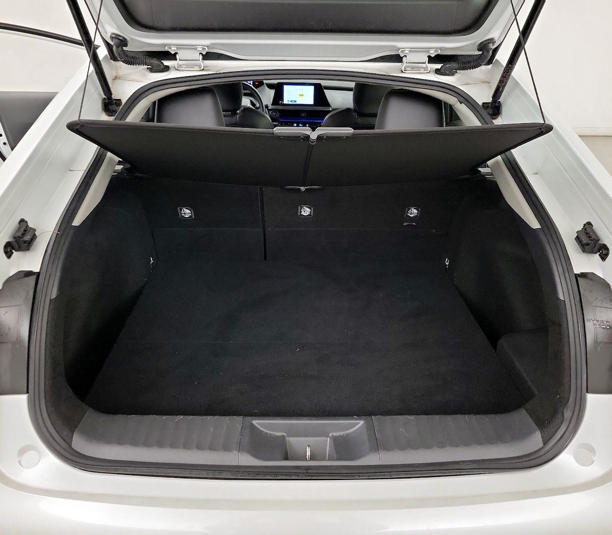 Trunk/Cargo (Seats Up)