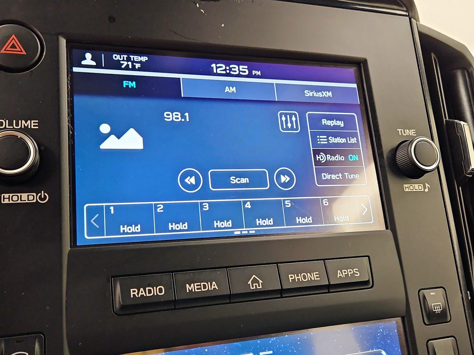 2025 Subaru Forester Base - Photo 16