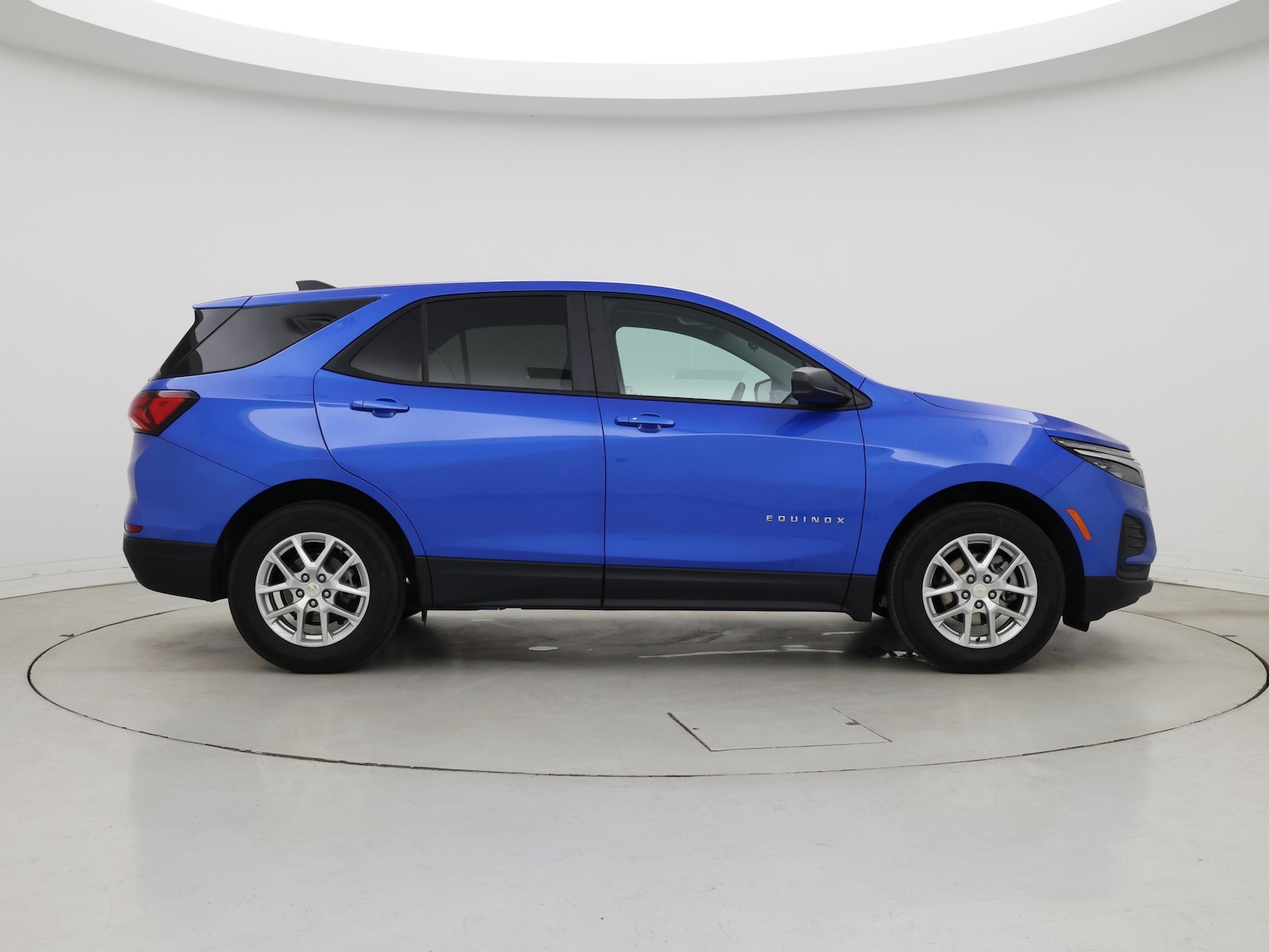 2024 Chevrolet Equinox LS - Photo 8