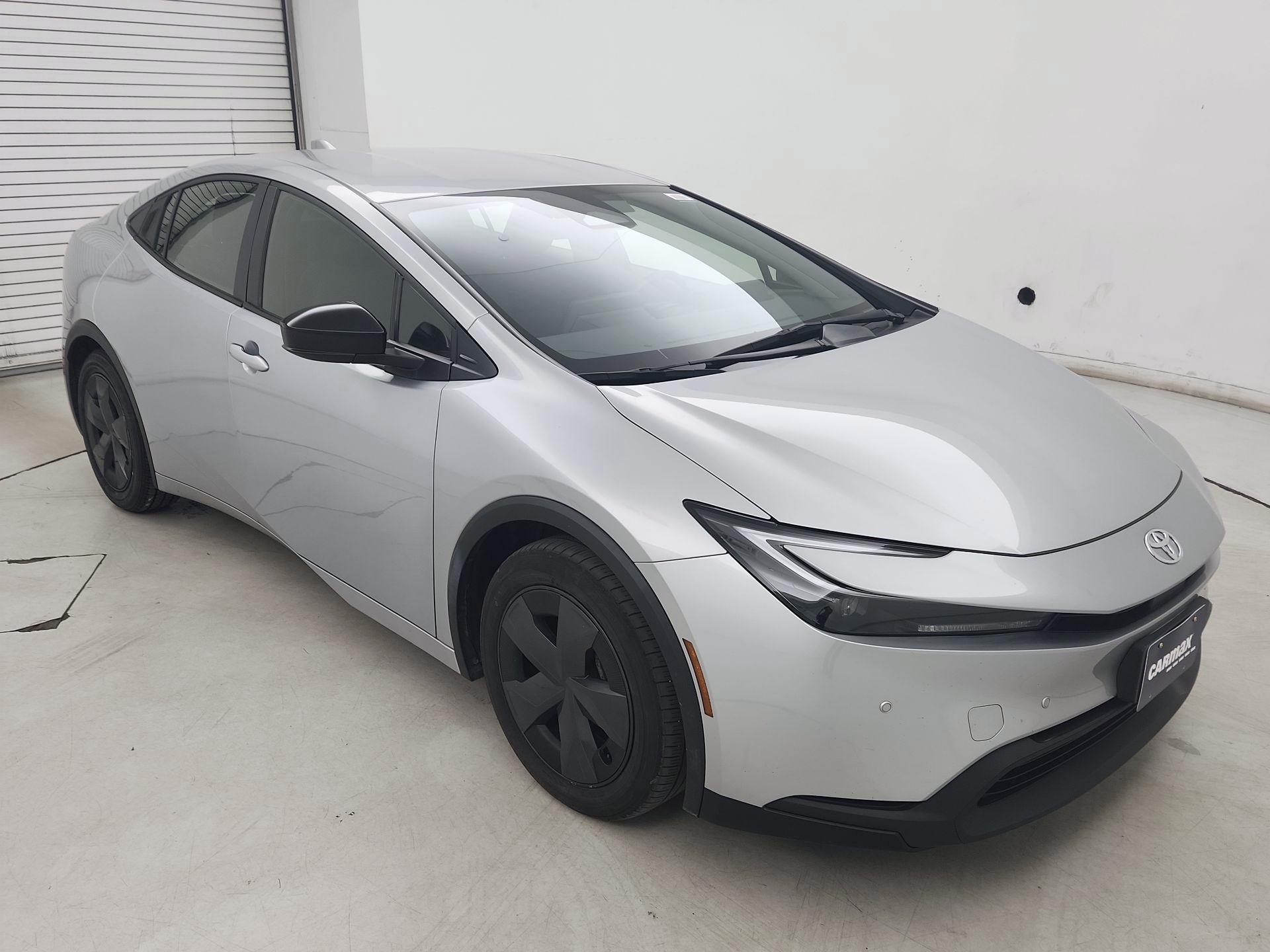 2025 Toyota Prius LE