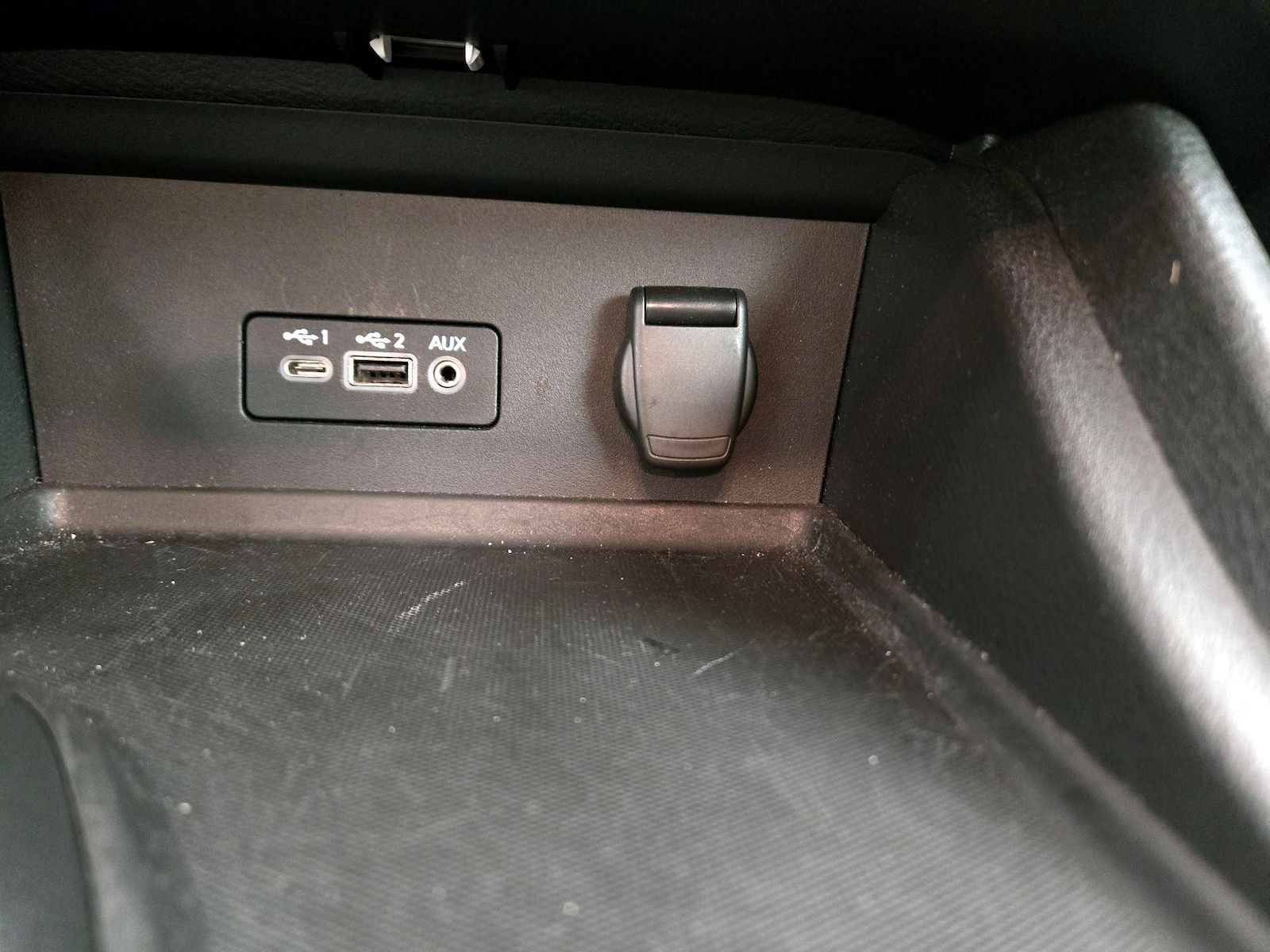 2023 Nissan Sentra SV - Photo 19