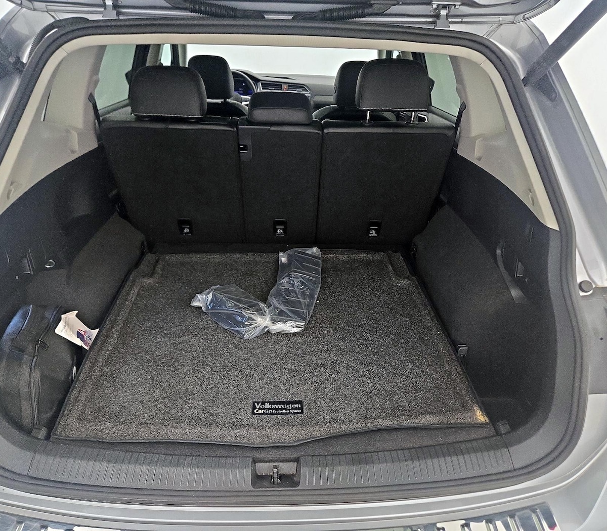 Trunk/Cargo (Seats Up)