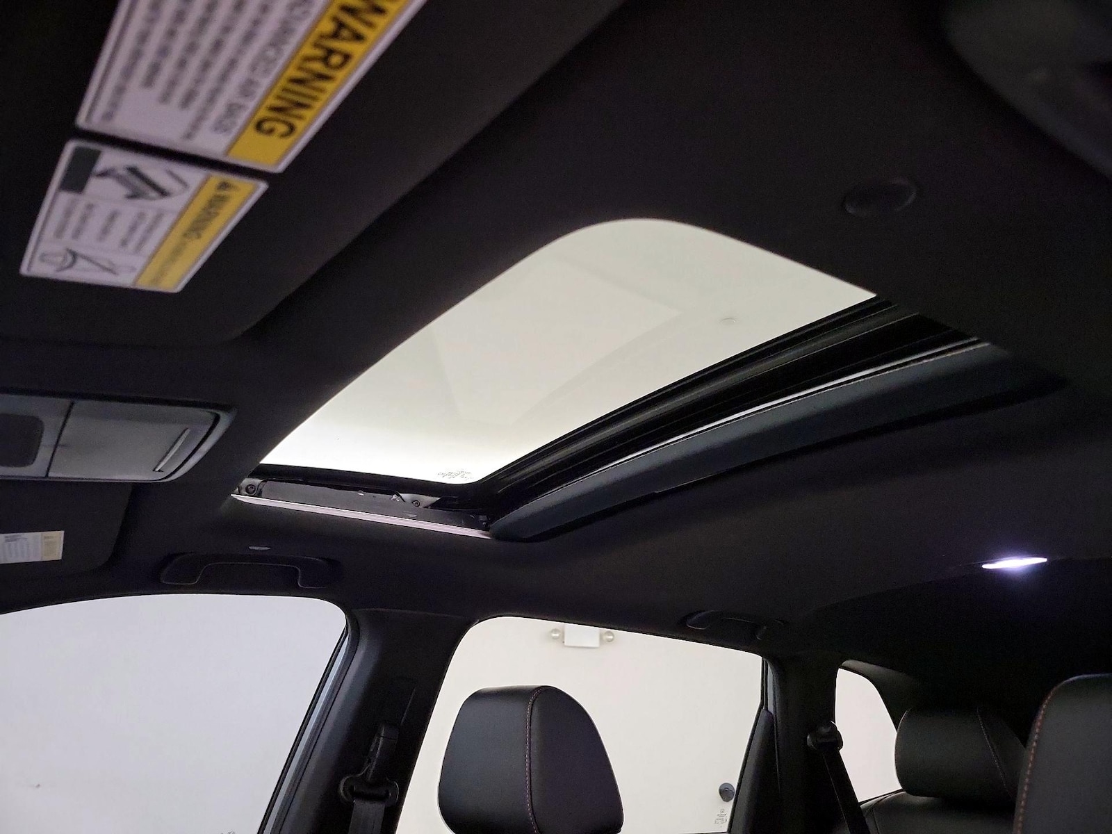 Sunroof(s) & Overhead Airbags