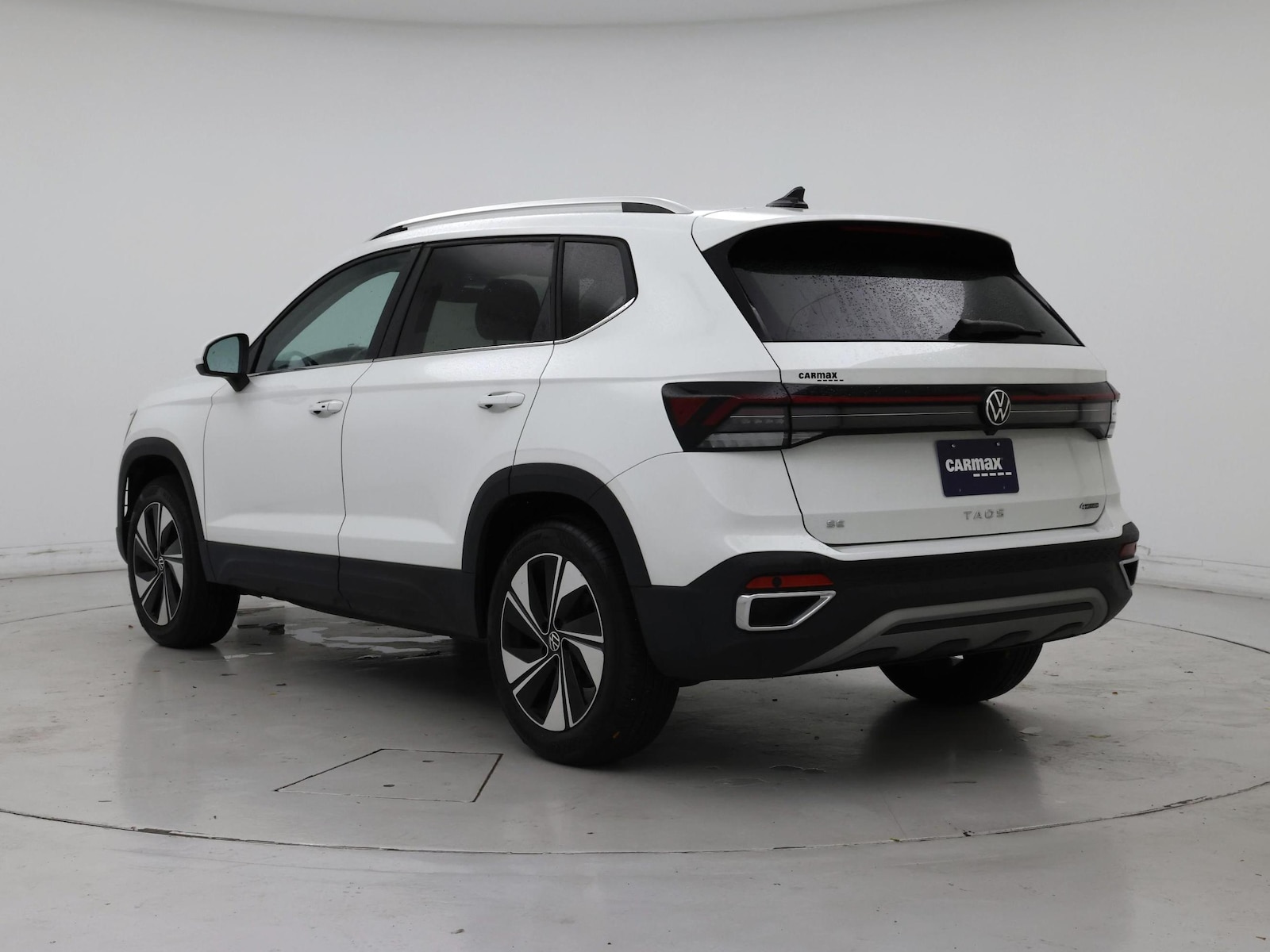 2025 Volkswagen Taos SE - Photo 3