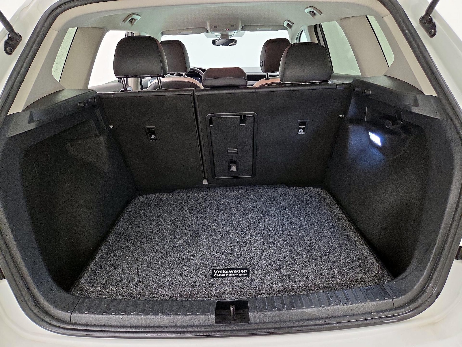 2025 Volkswagen Taos SE - Photo 21