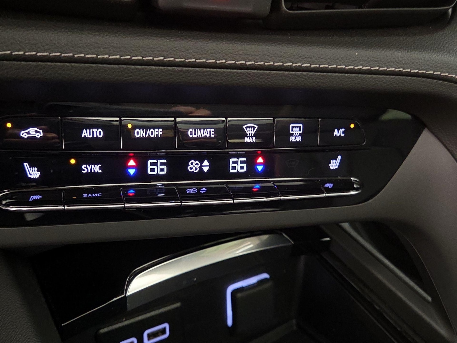 2023 Buick Envision Essence - Photo 17