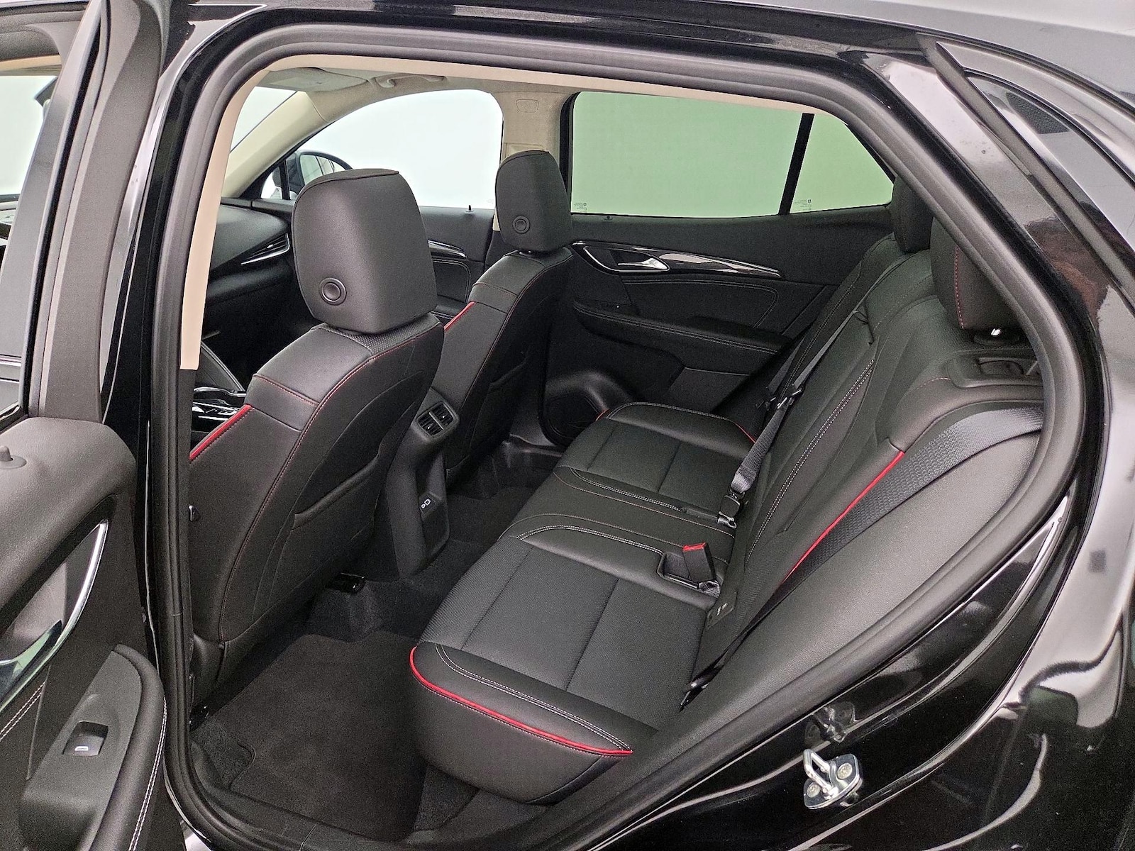 2023 Buick Envision Essence - Photo 21
