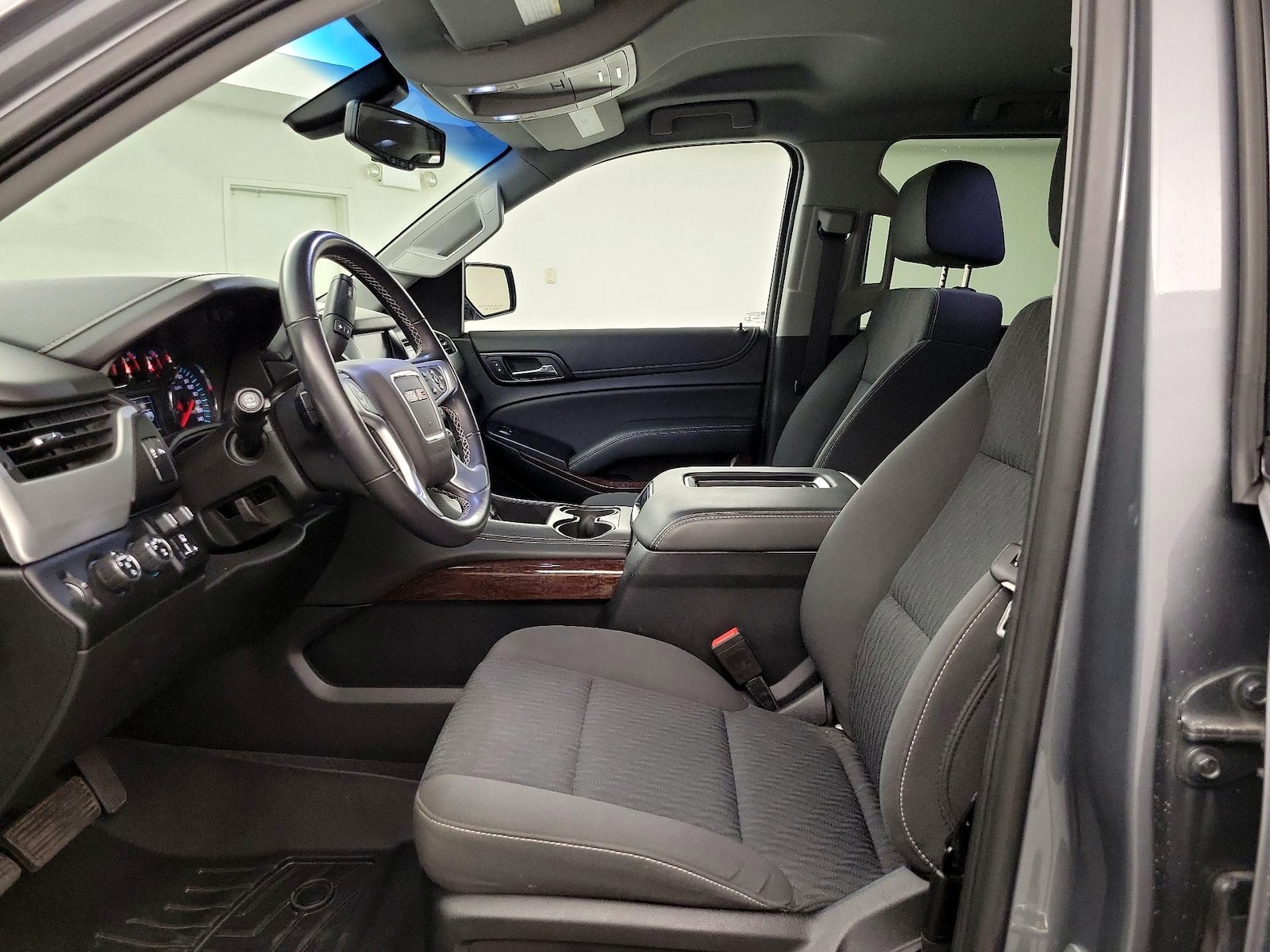 Power Seat(s) & Side Airbags