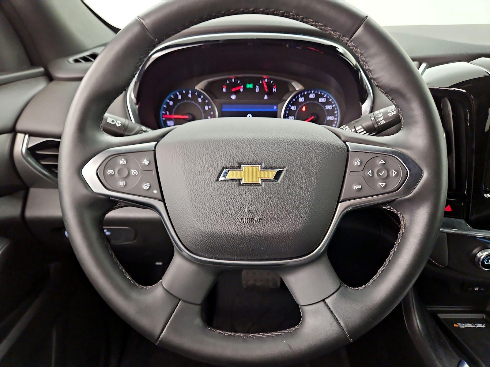 2023 Chevrolet Traverse 3LT - Photo 11