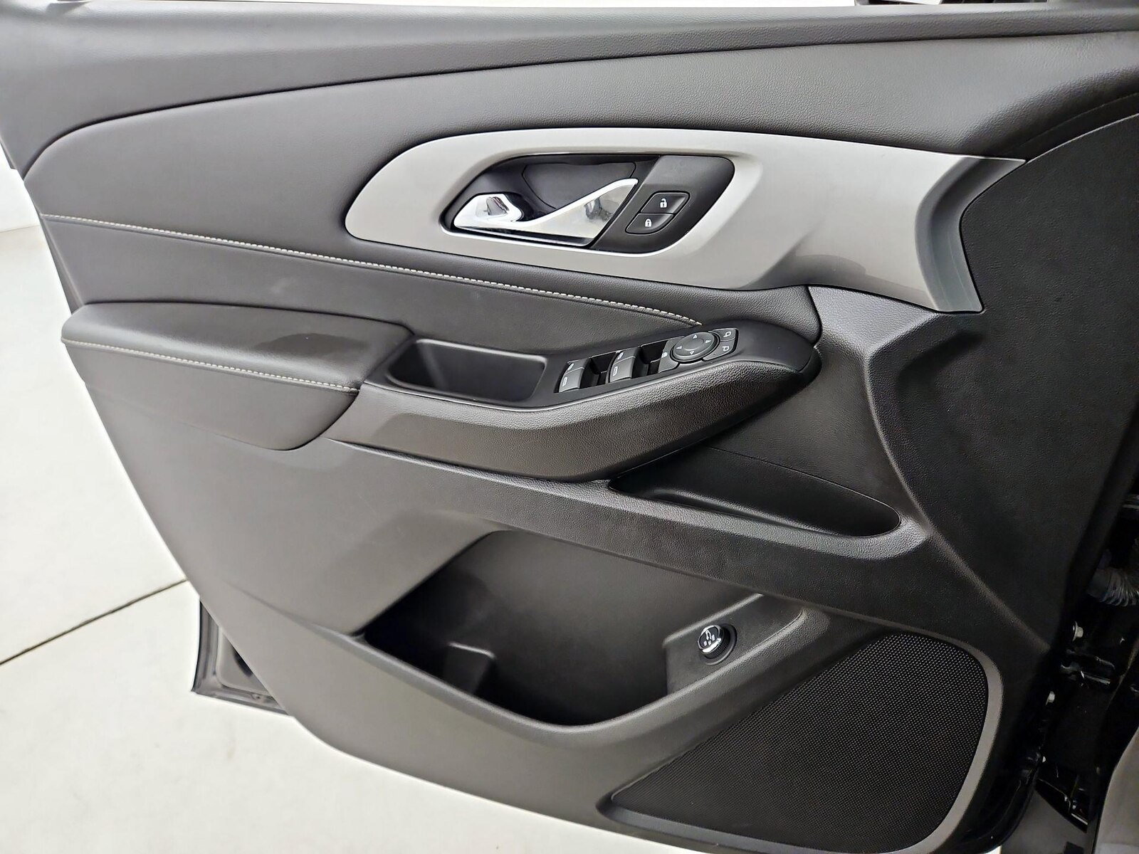 2023 Chevrolet Traverse 3LT - Photo 13