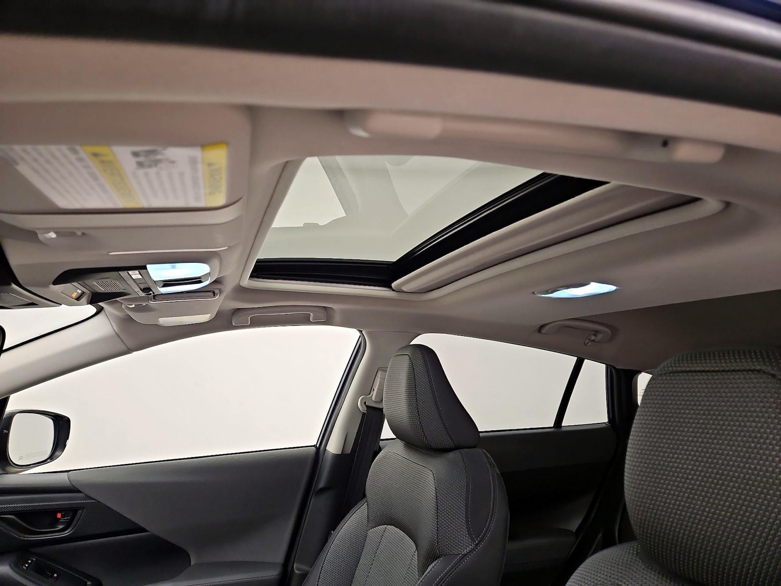 Sunroof(s) & Overhead Airbags