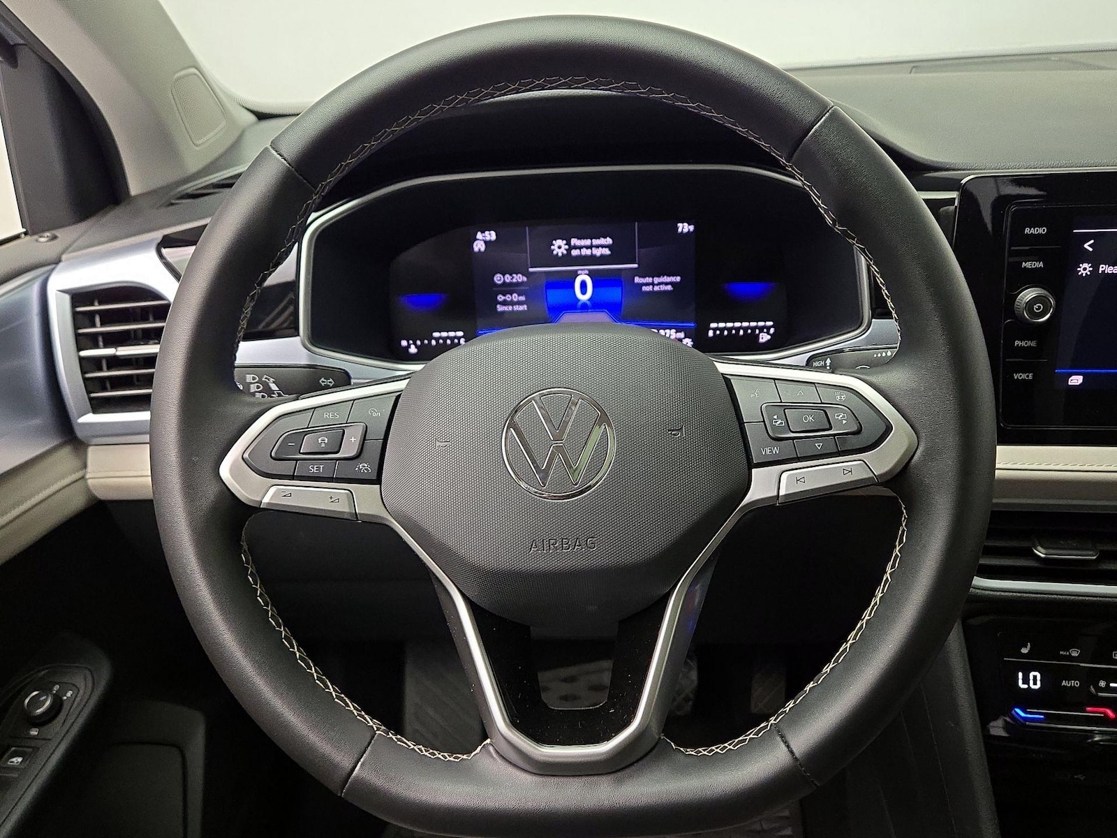 2025 Volkswagen Taos SE - Photo 11