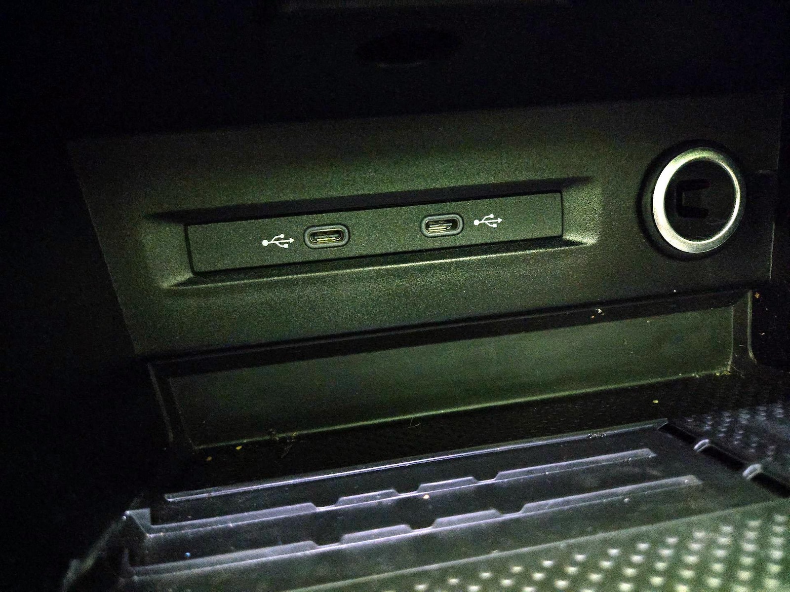 2025 Volkswagen Taos SE - Photo 19