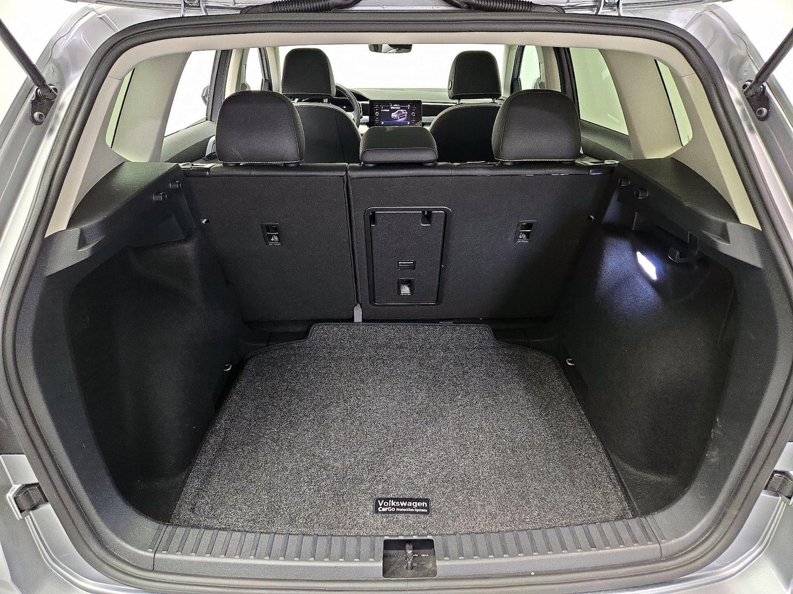 2025 Volkswagen Taos SE - Photo 22