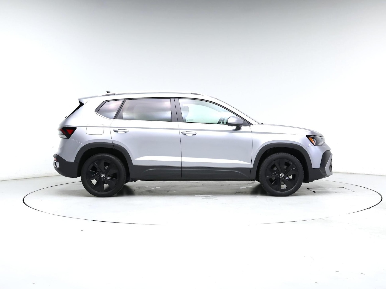 2025 Volkswagen Taos SE - Photo 8