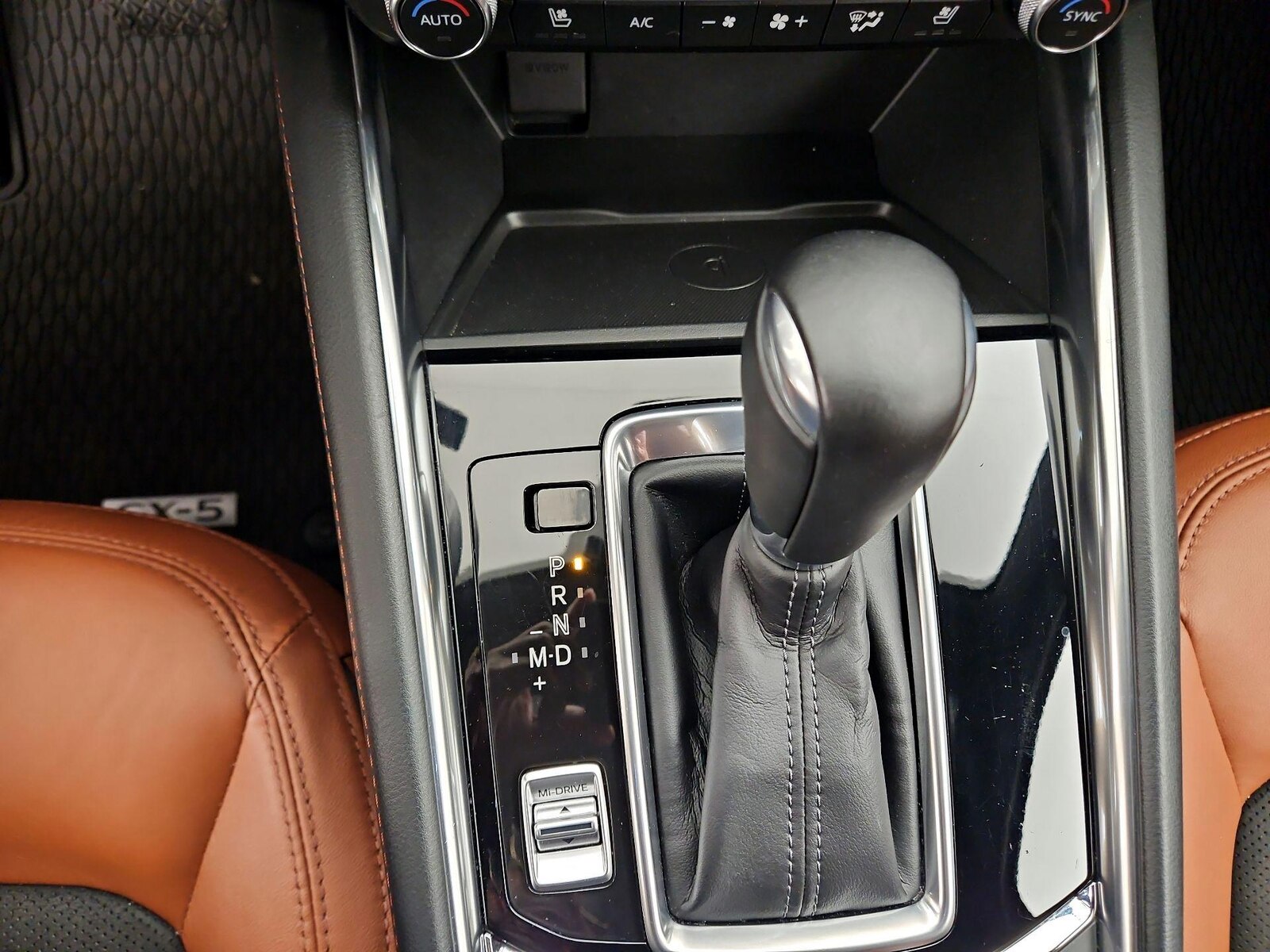 2024 Mazda CX-5 Carbon Turbo - Photo 18