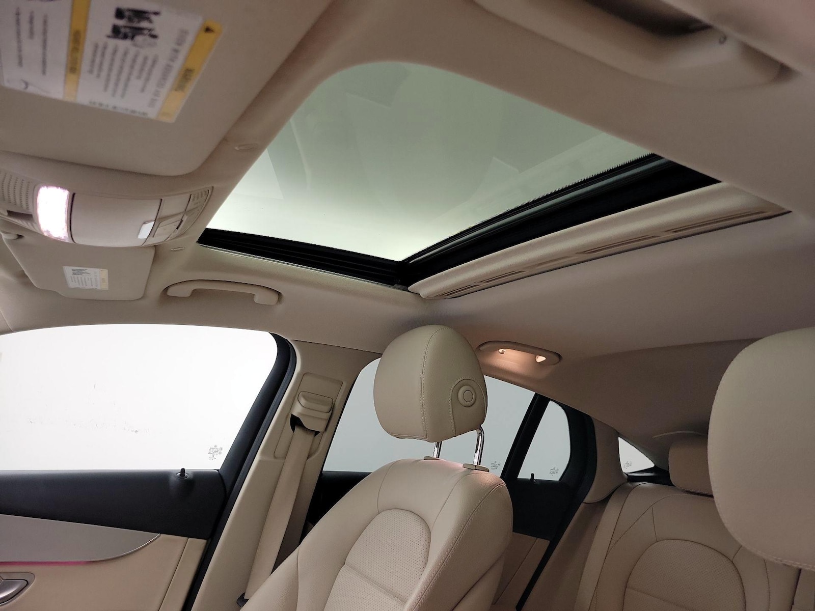 Sunroof(s) & Overhead Airbags