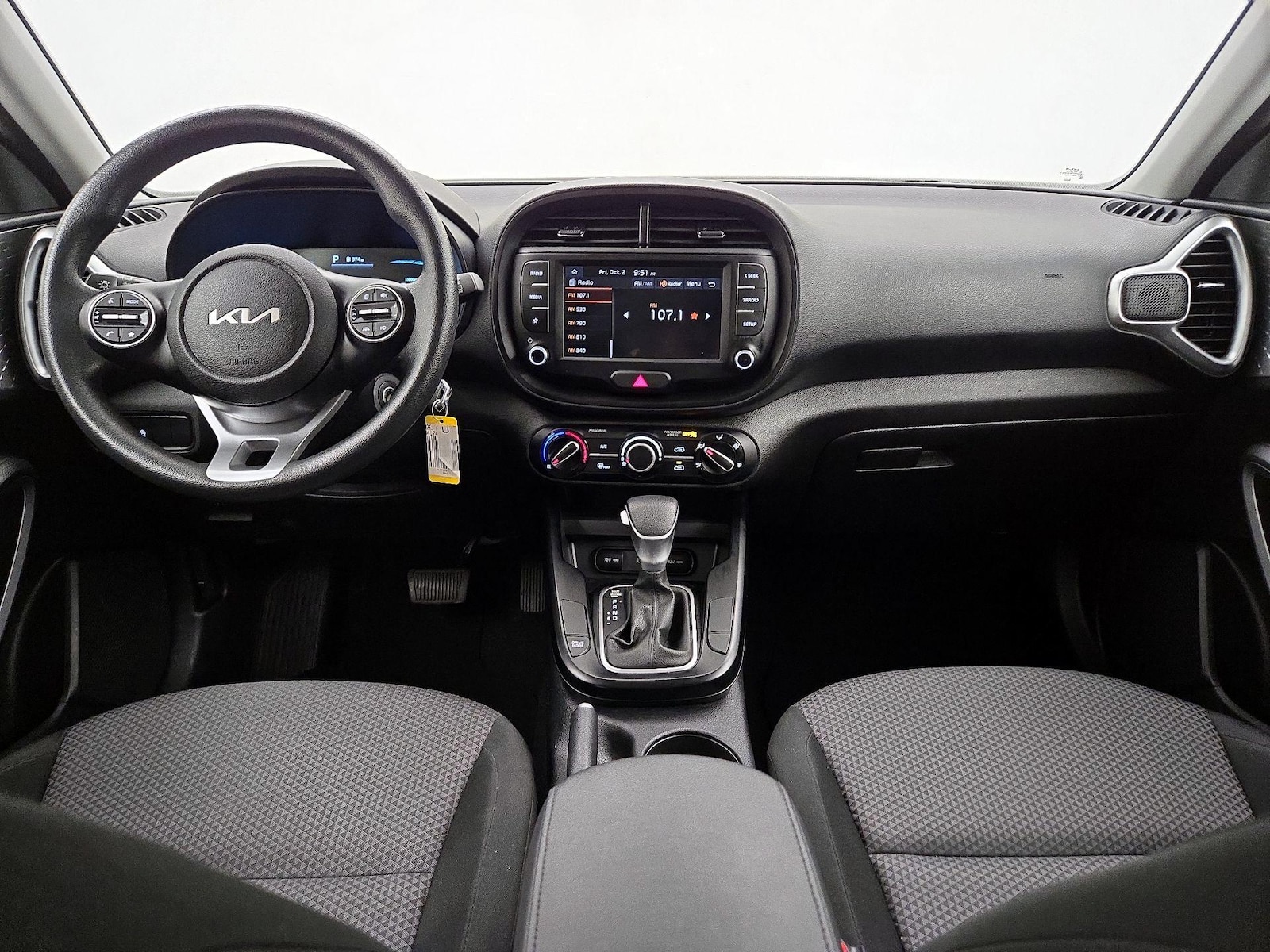 2025 Kia Soul LX - Photo 10