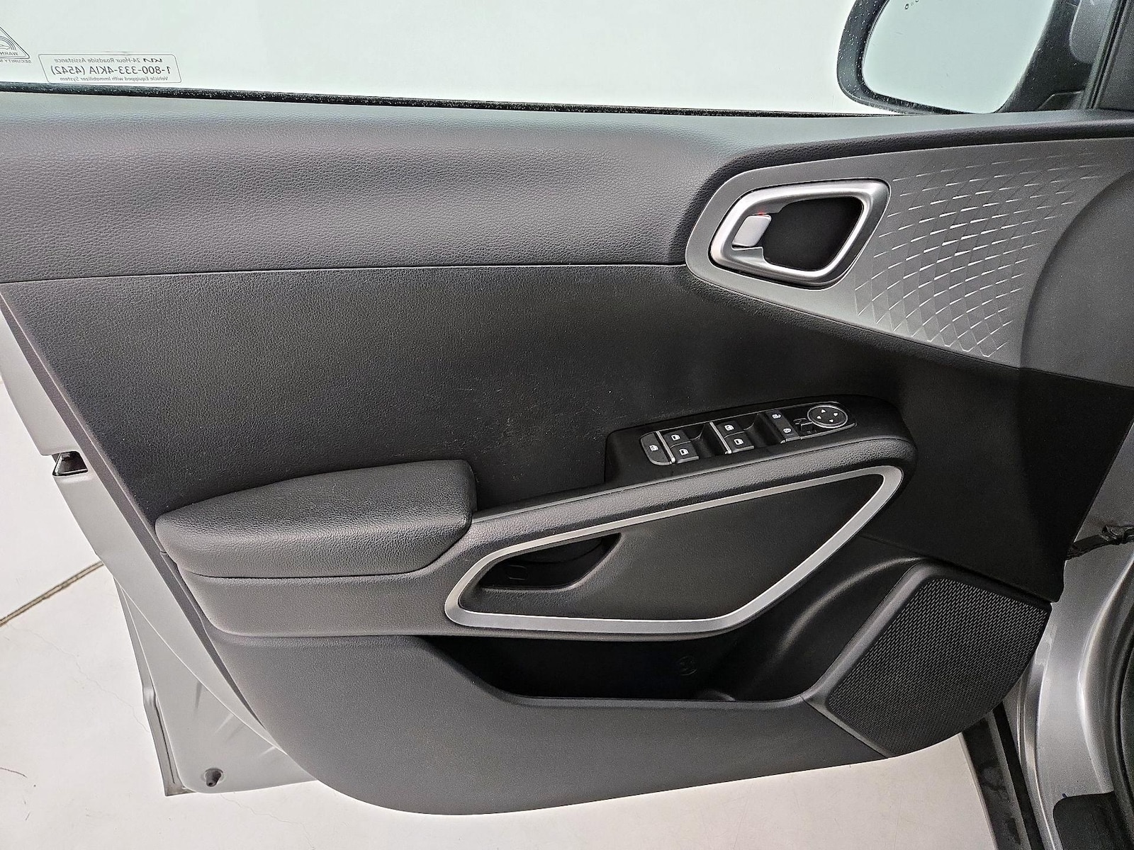 2025 Kia Soul LX - Photo 13