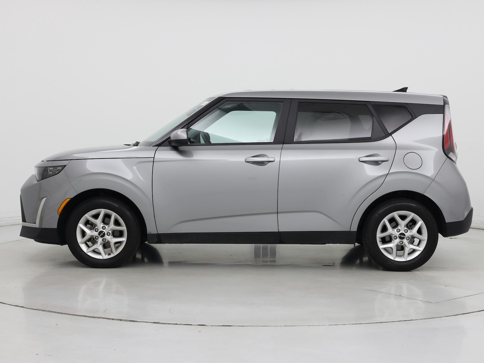 2025 Kia Soul LX - Photo 4