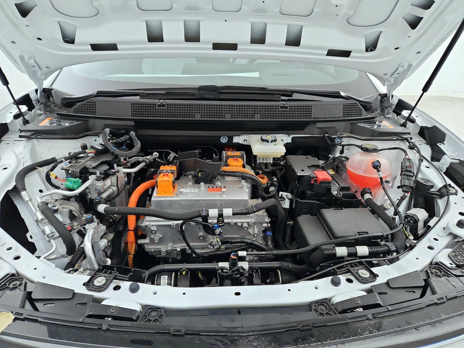 2025 Chevrolet Equinox EV LT - Photo 23