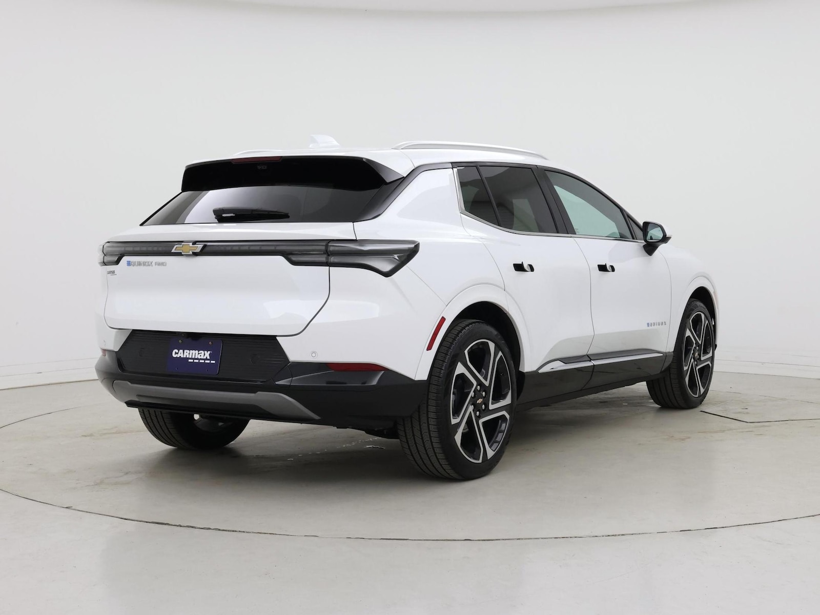 2025 Chevrolet Equinox EV LT - Photo 9