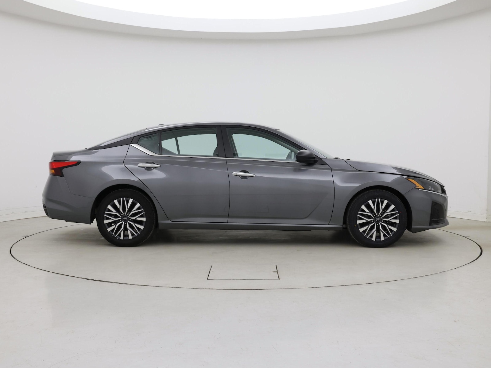 2025 Nissan Altima SV - Photo 8