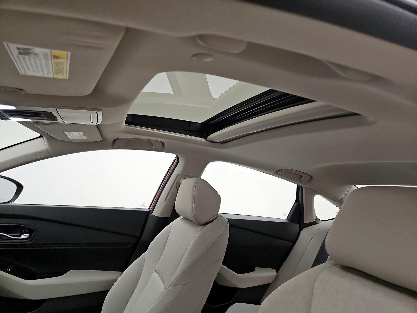Sunroof(s) & Overhead Airbags