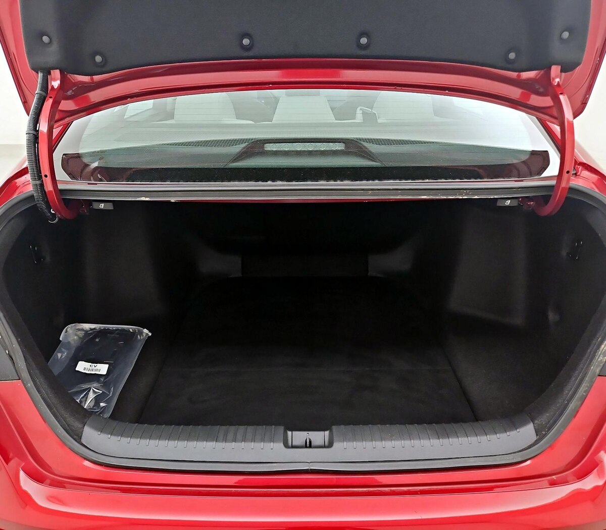 Trunk/Cargo (Seats Up)
