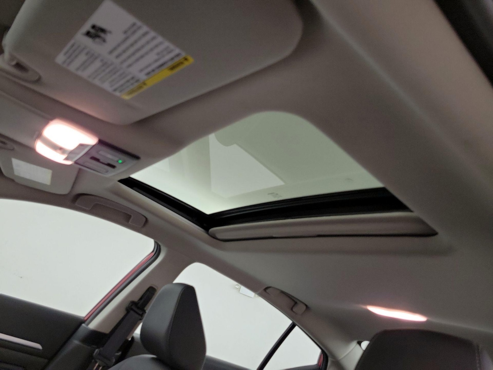 Sunroof(s) & Overhead Airbags