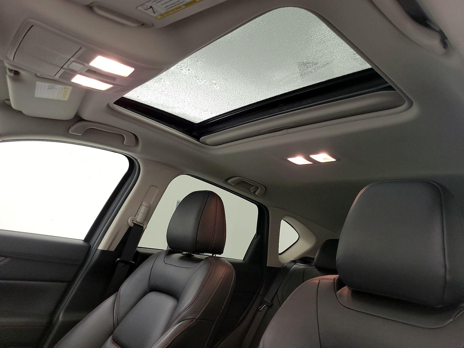 Sunroof(s) & Overhead Airbags