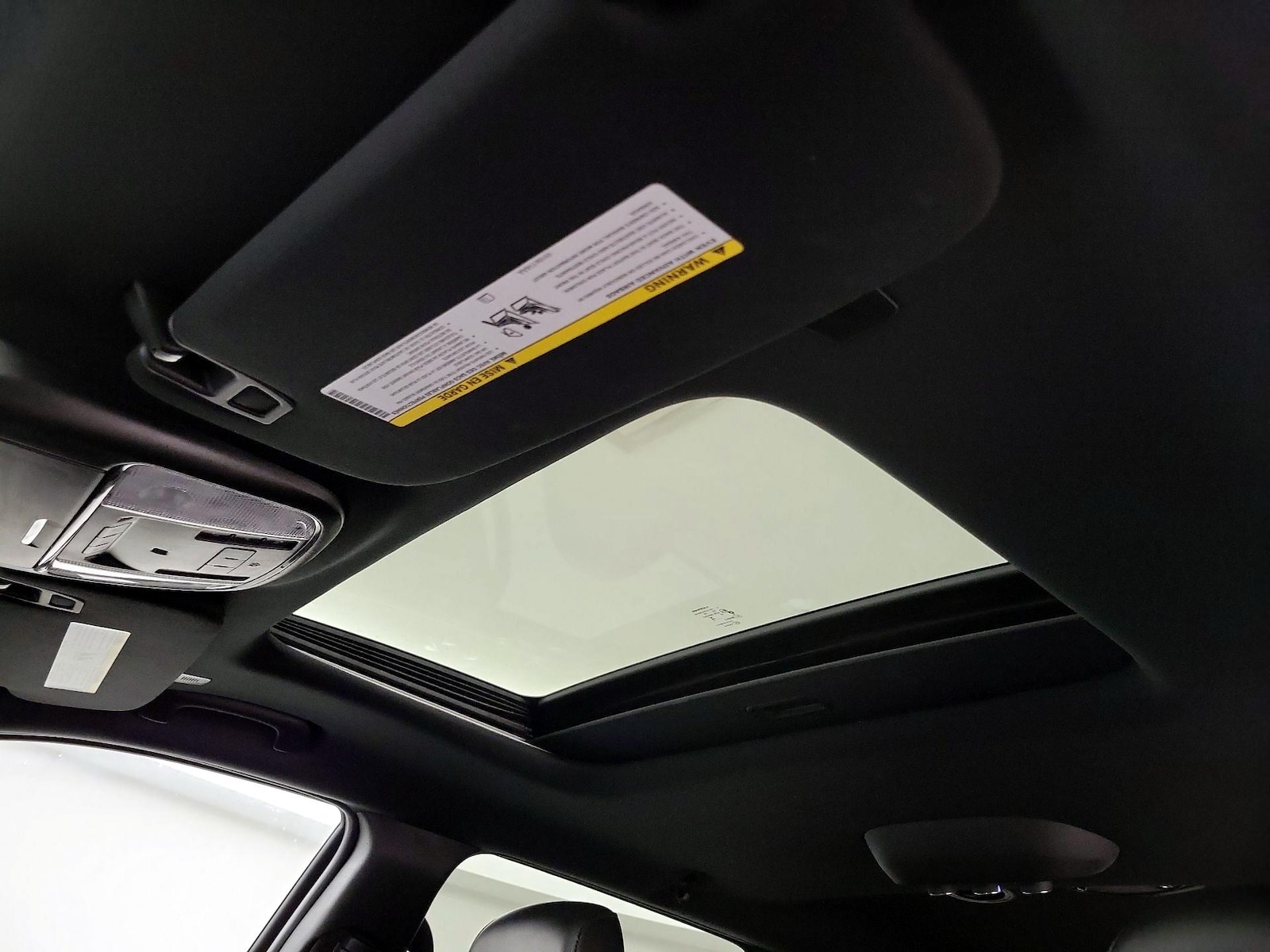 Sunroof(s) & Overhead Airbags
