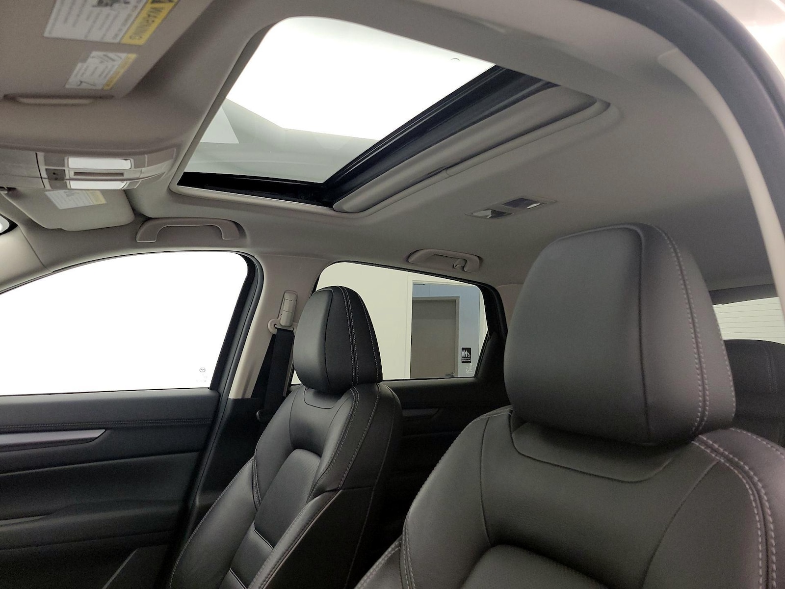 Sunroof(s) & Overhead Airbags