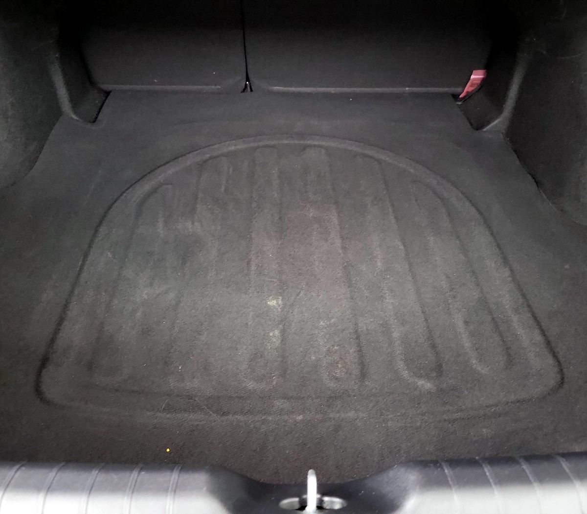 Trunk/Cargo (Seats Up)