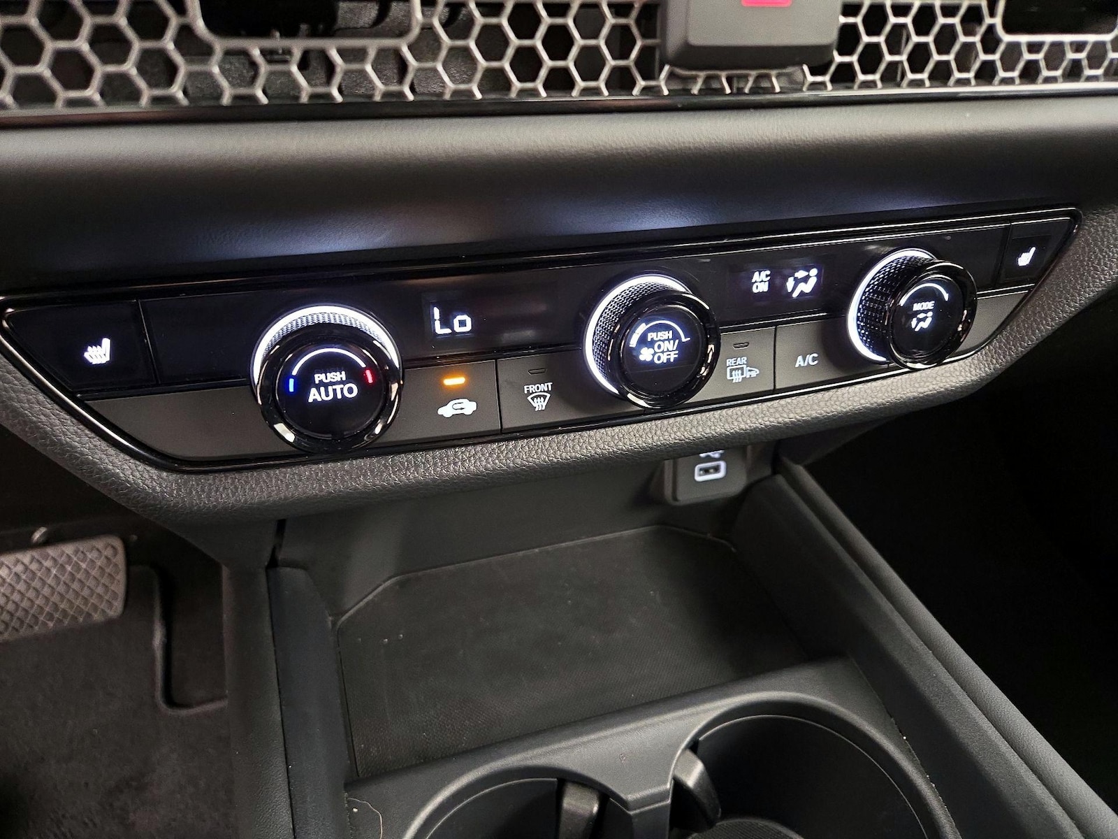 2025 Honda HR-V Sport - Photo 17